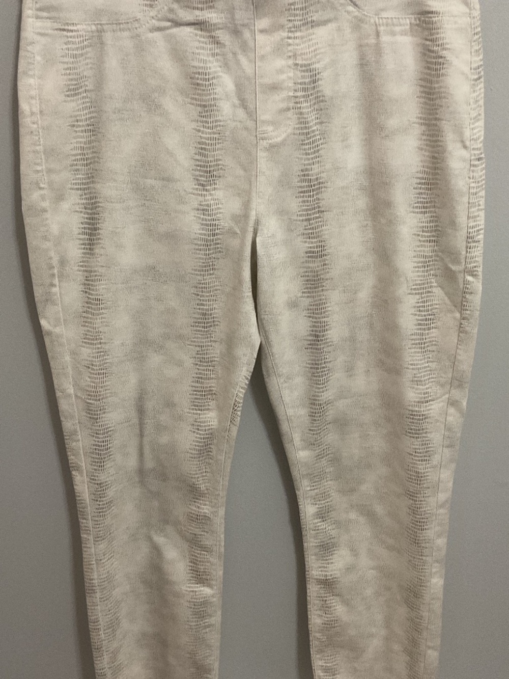 Joseph Ribkoff Slim-fit Pull-on Pants with Cream Snakeskin Pattern, Size 10